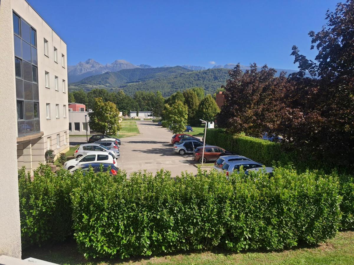 Studio Dans Residence Pour Location Courte Duree Et Etudiants Parking Gratuit Gières المظهر الخارجي الصورة